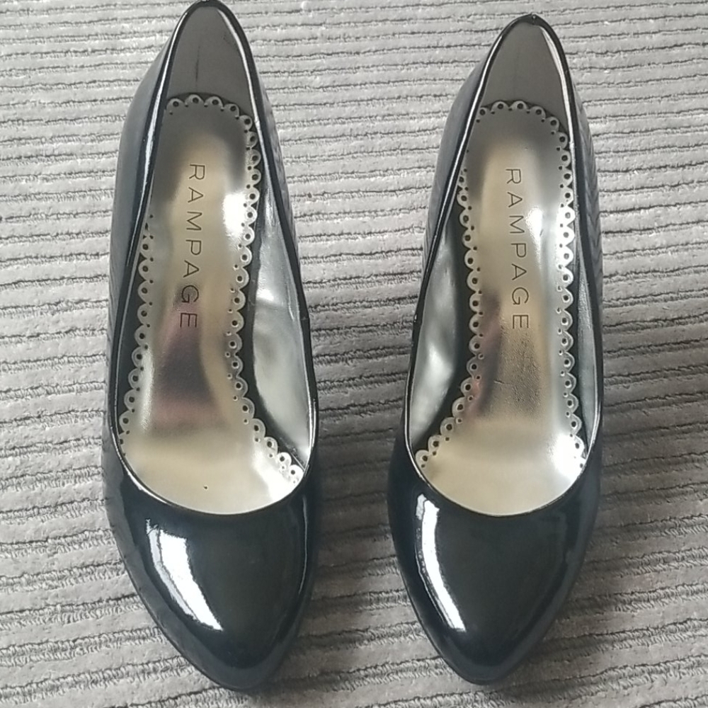💕 Rampage Black Patent Leather Heels 💕